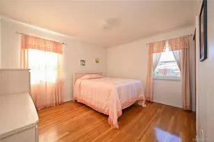 28-30 210th St, Bayside, NY 11360 - Photo 8