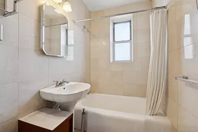 67-12 Yellowstone Boulevard #G19, Forest Hills, NY 11375 - Photo 18