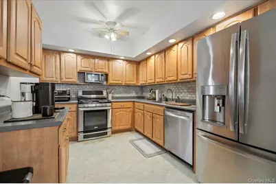 75 Eric Drive, Middle Island, NY 11953 - Photo 10