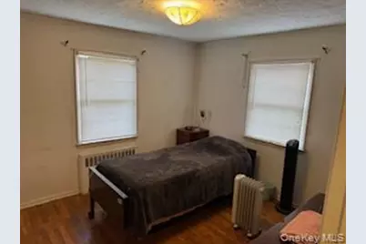 718 Elmwood Road, West Babylon, NY 11704 - Photo 8