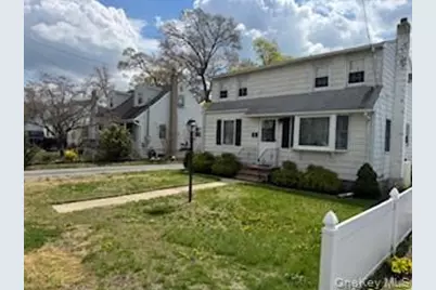 718 Elmwood Road, West Babylon, NY 11704 - Photo 2