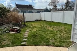 718 Elmwood Rd, West Babylon, NY 11704 - Photo 4