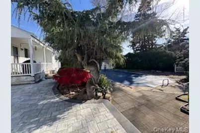 84 White Oak Street, Deer Park, NY 11729 - Photo 4