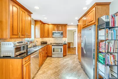 2531 Mount Avenue, Oceanside, NY 11572 - Photo 8