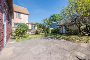 27-19 Murray St, Flushing, NY 11354 - Photo 16