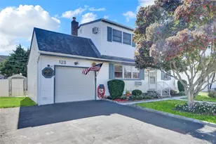 123 Cottage Blvd, Hicksville, NY 11801 - Photo 2