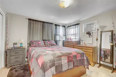 123 Cottage Boulevard, Hicksville, NY 11801 - Photo 10