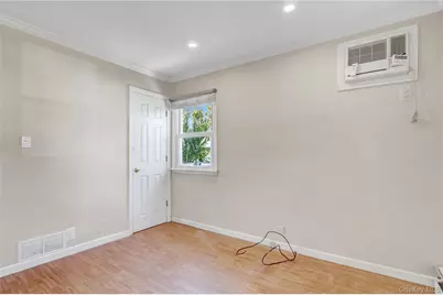 123 Cottage Boulevard, Hicksville, NY 11801 - Photo 18