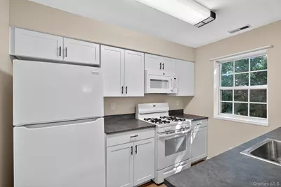 307 Gazebo Court, New Windsor, NY 12553 - Photo 12