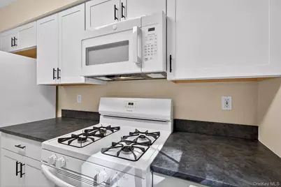 307 Gazebo Court, New Windsor, NY 12553 - Photo 16