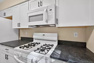 307 Gazebo Ct, New Windsor, NY 12553 - Photo 16