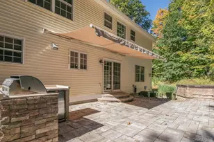 8 Woodland Dr, Wappingers Falls, NY 12590 - Photo 36