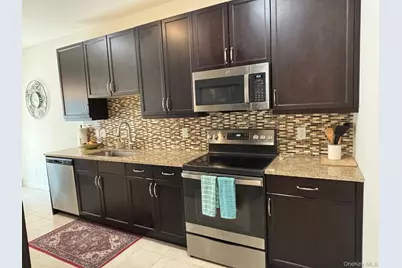 41 Greentree Court, Shirley, NY 11967 - Photo 14