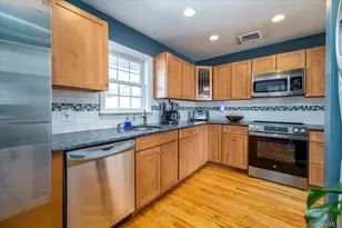 68 Tyler St, Freeport, NY 11520 - Photo 8