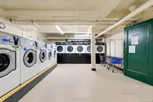 102-55 67th Dr, Forest Hills, NY 11375 - Photo 30