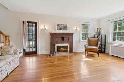 9 Troy Place, Merrick, NY 11566 - Photo 4