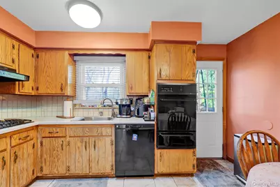 29 Strathmore Drive, New City, NY 10956 - Photo 12