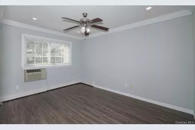 660 Veterans Highway #4-2E, Hauppauge, NY 11788 - Photo 8