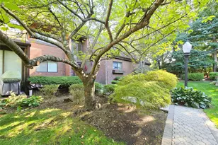 54 Acorn Ponds Dr, Roslyn, NY 11576 - Photo 36