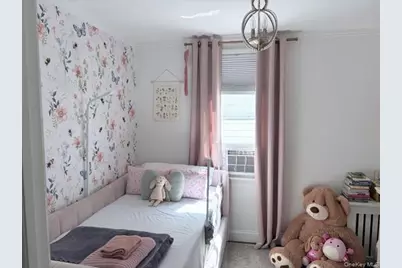 7818 65th Street, Glendale, NY 11385 - Photo 12