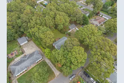 175 Pleasant Street, Ronkonkoma, NY 11779 - Photo 40