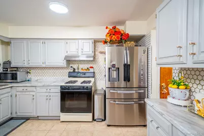 1720A Paulding Avenue, Bronx, NY 10462 - Photo 4