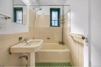 1700 Metropolitan Avenue #4F, Bronx, NY 10462 - Photo 12