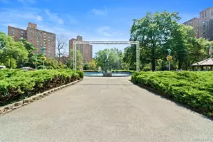 1700 Metropolitan Ave, Bronx, NY 10462 - Photo 16