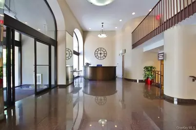 15 Stewart Place #1R, White Plains, NY 10603 - Photo 2