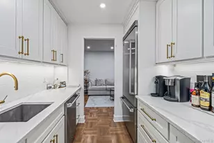 40 Schenck Ave, Great Neck, NY 11021 - Photo 6
