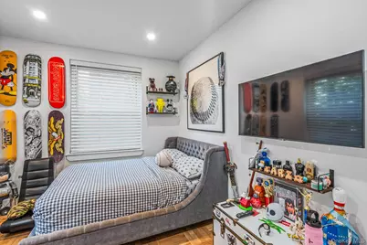 40 Schenck Avenue #1L, Great Neck, NY 11021 - Photo 14