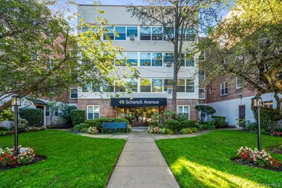 40 Schenck Avenue #1L, Great Neck, NY 11021 - Photo 1