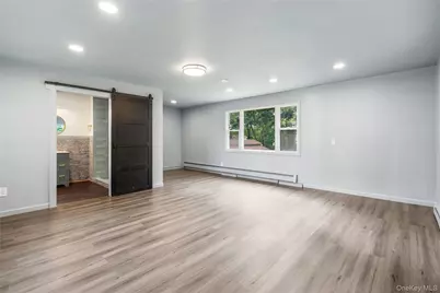 14 Windsor Drive, New Windsor, NY 12553 - Photo 12