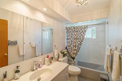 1048 Windermere Road, Franklin Square, NY 11010 - Photo 14