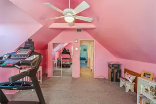 1048 Windermere Rd, Franklin Square, NY 11010 - Photo 18