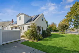 1048 Windermere Rd, Franklin Square, NY 11010 - Photo 30