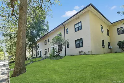 1279 California Road #2L, Eastchester, NY 10709 - Photo 2