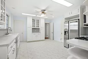 11 Robinhood Rd, White Plains, NY 10605 - Photo 16