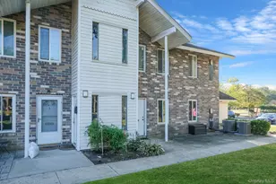 2 Sierra Ct, Coram, NY 11727 - Photo 2