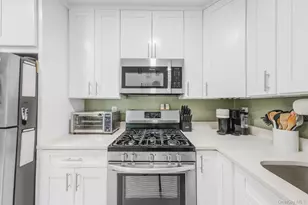 2 Sierra Ct, Coram, NY 11727 - Photo 14