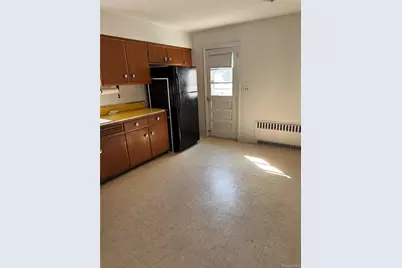 47 Brewster Avenue, Yonkers, NY 10701 - Photo 4