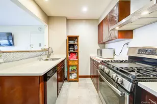 135-46 Grand Central Pkwy, Briarwood, NY 11435 - Photo 8