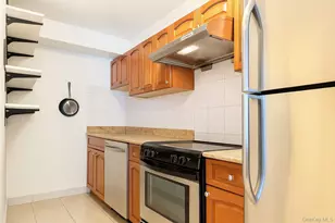 64-34 Grand Central Pkwy, Forest Hills, NY 11375 - Photo 12