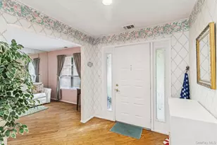 3 Timber Ridge Dr, Holbrook, NY 11741 - Photo 2