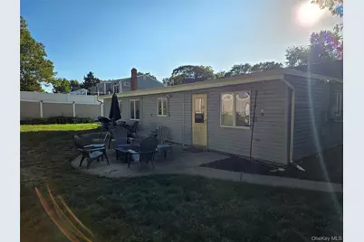 49 Holiday Park Drive, Centereach, NY 11720 - Photo 18