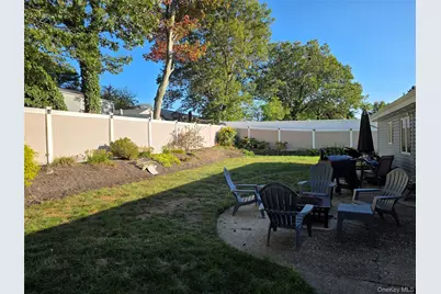 49 Holiday Park Drive, Centereach, NY 11720 - Photo 16