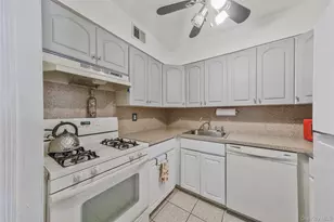 136 Bailey Ct, Middle Island, NY 11953 - Photo 6