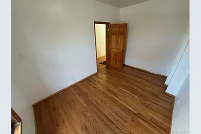 76-09 Roosevelt Avenue, Jackson Heights, NY 11372 - Photo 8