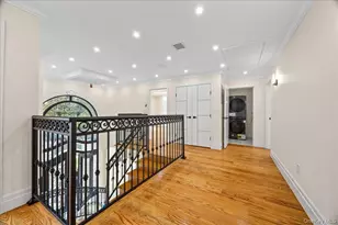 2481 Putnam Dr, East Meadow, NY 11554 - Photo 30