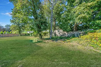 15 Sayville Road, Mastic Beach, NY 11951 - Photo 24